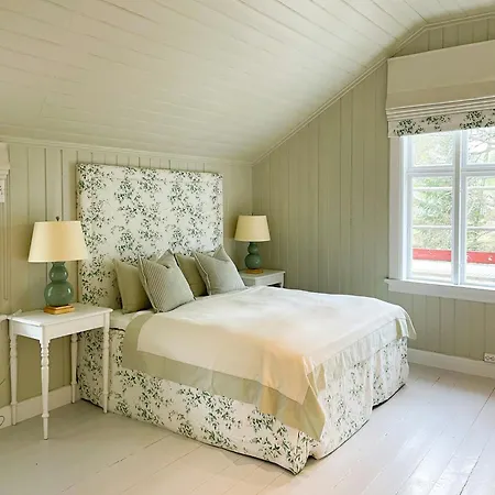 Charming Swiss-style On Hanko