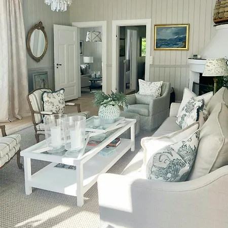 Charming Swiss-style On Hanko 펜션 그레스빅