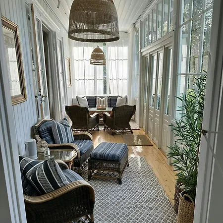 Charming Swiss-style On Hanko Prázdninový dům Gressvik